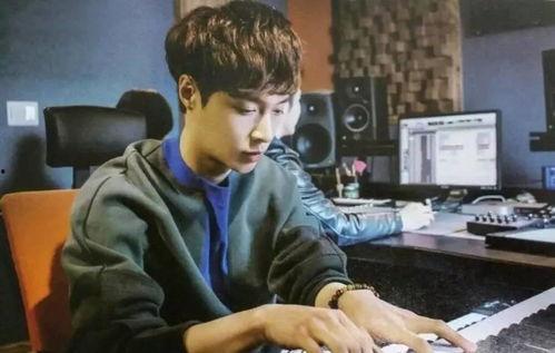 张艺兴自己吃瓜视频,揭秘娱乐圈幕后故事