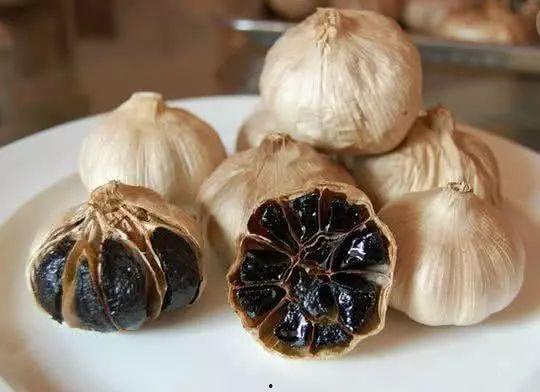 茄瓜黑色还可以吃吗视频,安全可食用揭秘