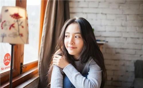 校花李婷吃瓜视频,吃瓜视频引发网友热议