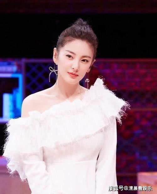 张雨绮现场吃瓜图片视频,表情丰富引网友热议