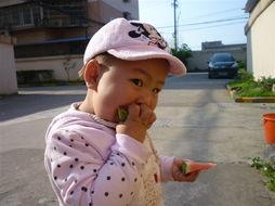 美女吃瓜说话视频大全集,趣味横生，笑料百出