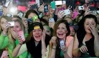 成都彩虹姐妹吃瓜事件视频,网络热议背后的真相揭秘