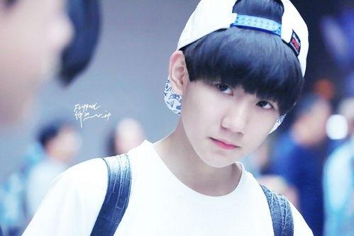 王源吃瓜现场视频大全,揭秘明星幕后趣事