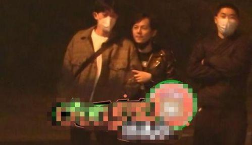 粉丝跟明星吃瓜视频,揭秘娱乐圈幕后故事