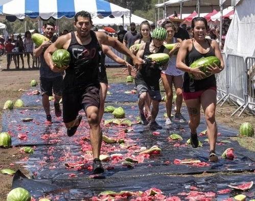 在西瓜节吃瓜视频,吃瓜视频里的甜蜜瞬间