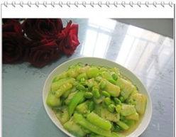 水瓜炒着吃怎么好吃呢视频,美味佳肴轻松上桌