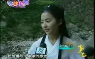 吃瓜小熊刘亦菲视频,萌态十足引网友热议