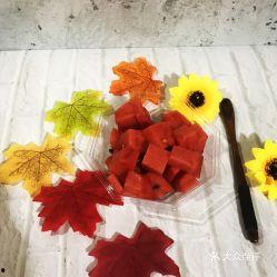 吃麒麟瓜真实图片视频,色彩斑斓的天然美味，视觉与味蕾的双重盛宴