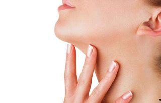 吃瓜下巴脱臼视频真实吗,真相揭秘还是网络恶搞？